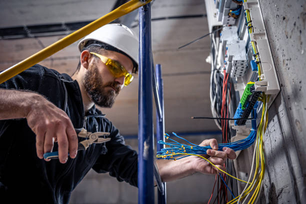 Best Local Electrician Companies  in Stewart Manor, NY