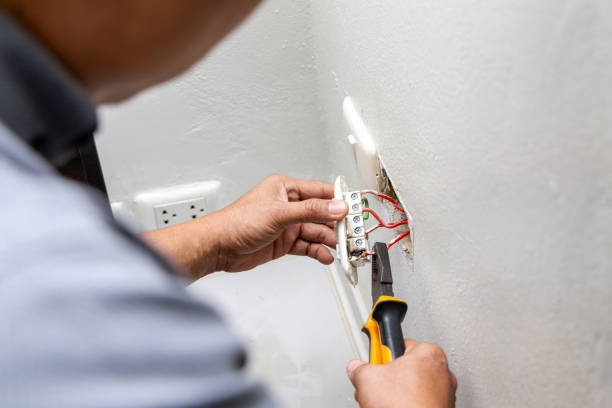 Best Commercial Electrician Services  in Stewart Manor, NY